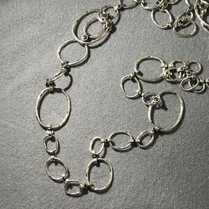 Elegant Silver Link Necklace